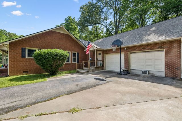2117 Safe Haven Cir, Estill Springs, TN 37330
