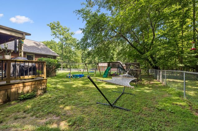 2117 Safe Haven Cir, Estill Springs, TN 37330
