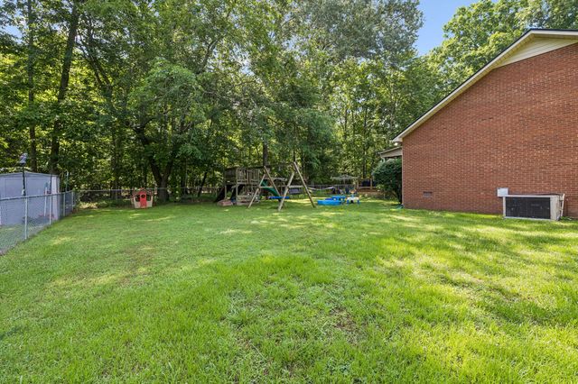 2117 Safe Haven Cir, Estill Springs, TN 37330