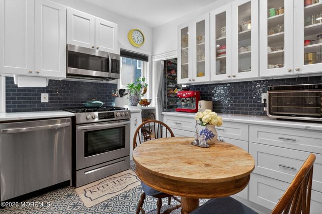 92 Embury Avenue, Ocean Grove, NJ 07756