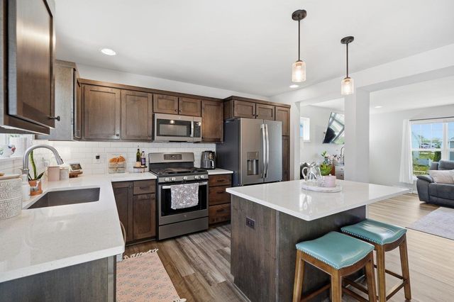 813 Feather Sound Drive, Verona, WI 53593