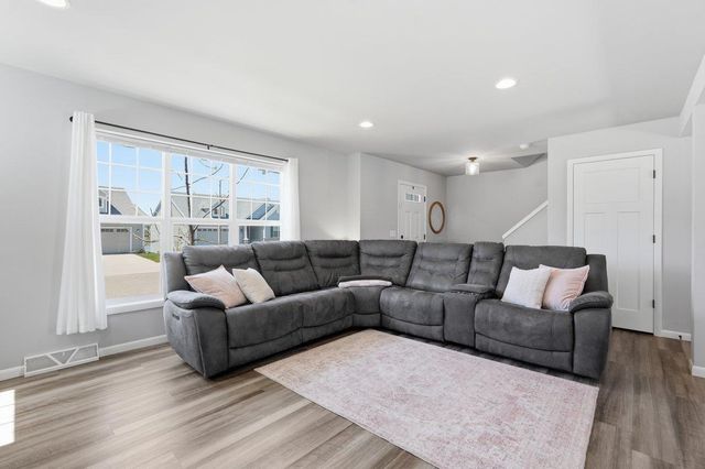 813 Feather Sound Drive, Verona, WI 53593