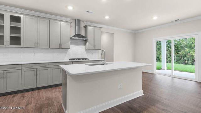 1124 Summer Daisy Drive, Aberdeen, NC 28315