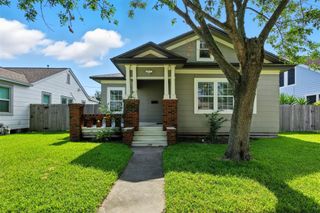 1307 Milam Drive, Galveston, TX 77551