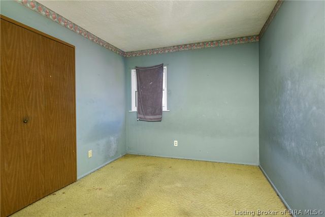 927 Capitol Hills Drive, Jeffersonville, IN 47130