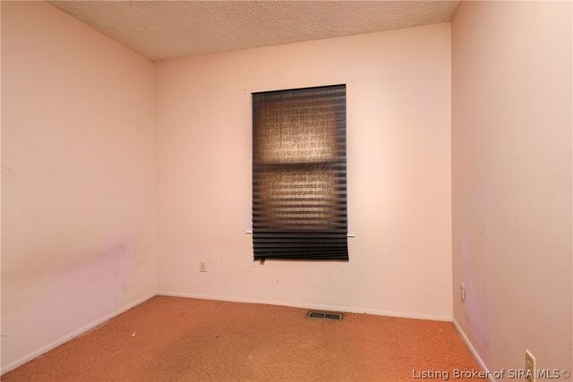 927 Capitol Hills Drive, Jeffersonville, IN 47130