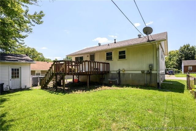 927 Capitol Hills Drive, Jeffersonville, IN 47130