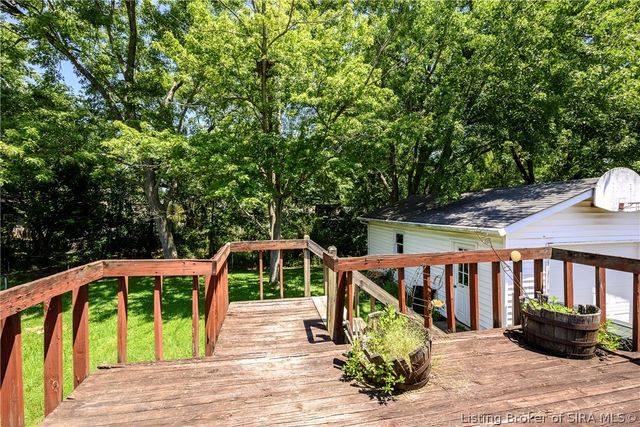 927 Capitol Hills Drive, Jeffersonville, IN 47130