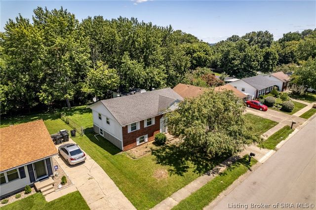 927 Capitol Hills Drive, Jeffersonville, IN 47130