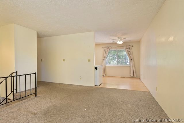 927 Capitol Hills Drive, Jeffersonville, IN 47130