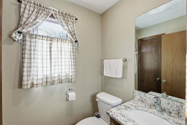 709 Marsha Dr, Andover, KS 67002