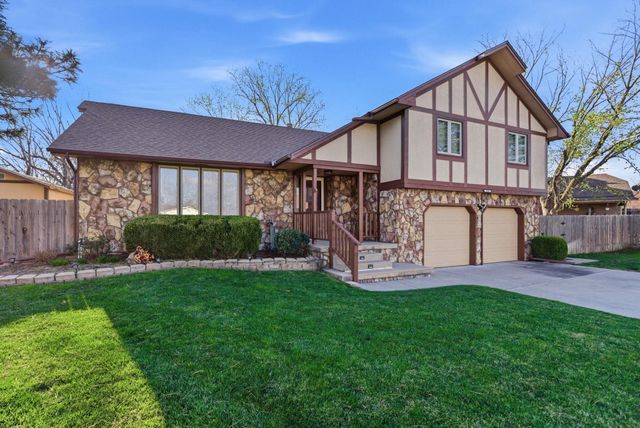 709 Marsha Dr, Andover, KS 67002