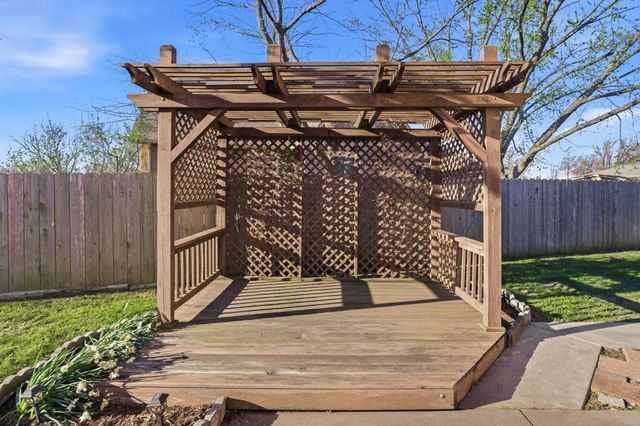 709 Marsha Dr, Andover, KS 67002