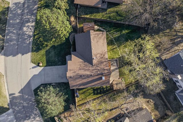 709 Marsha Dr, Andover, KS 67002