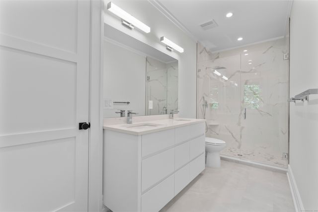 72 Old Kings Highway South, Darien, CT 06820
