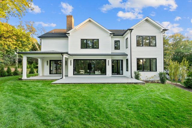 72 Old Kings Highway South, Darien, CT 06820