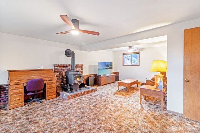 6743 La Bello Drive, Lynden, WA 98264