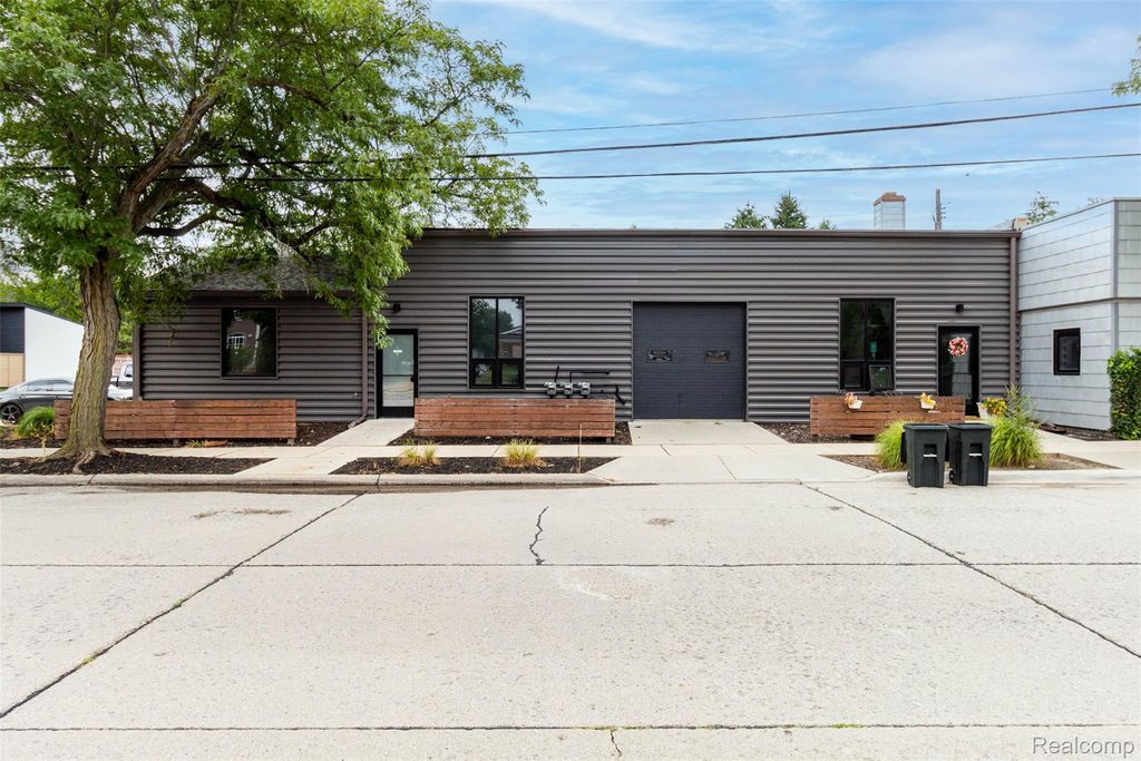 1300 Batavia Avenue 1, Royal Oak, MI 48067