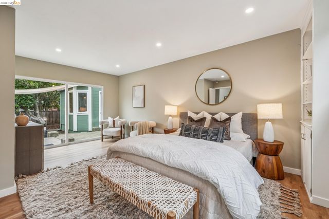 3056 Roxbury Avenue, Oakland, CA 94605