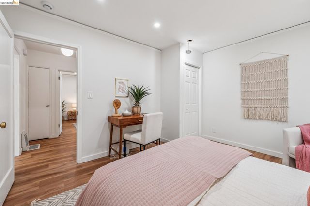 3056 Roxbury Avenue, Oakland, CA 94605