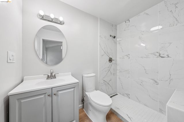 3056 Roxbury Avenue, Oakland, CA 94605