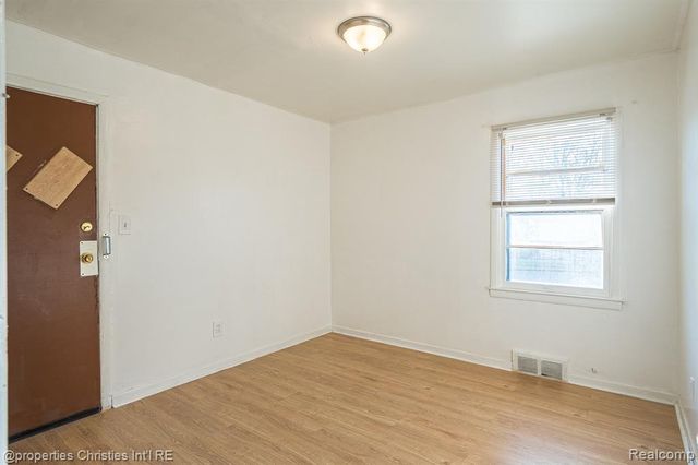 17902 Chester Street, Detroit, MI 48224