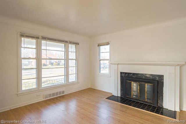 17902 Chester Street, Detroit, MI 48224