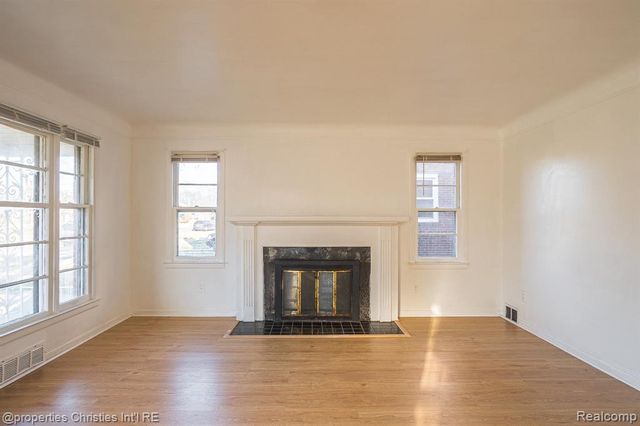 17902 Chester Street, Detroit, MI 48224