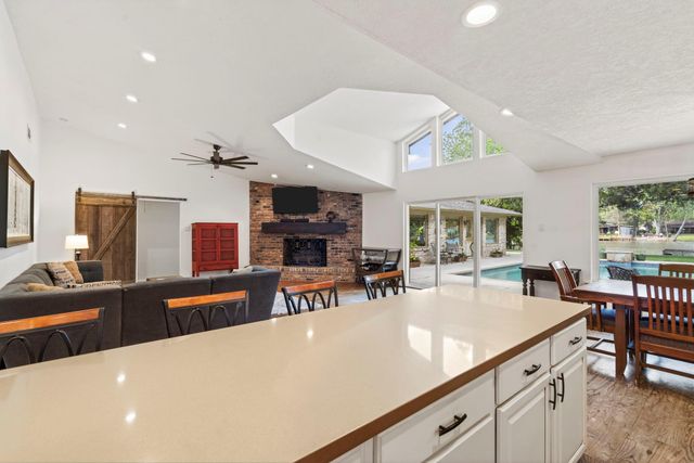 522 Oyster Creek Drive, Sugar Land, TX 77478