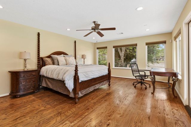 522 Oyster Creek Drive, Sugar Land, TX 77478