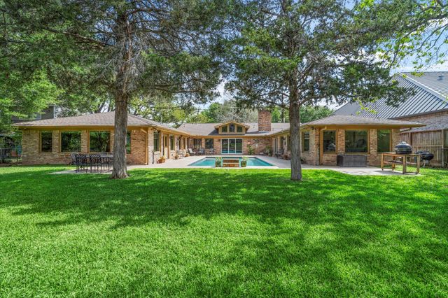 522 Oyster Creek Drive, Sugar Land, TX 77478