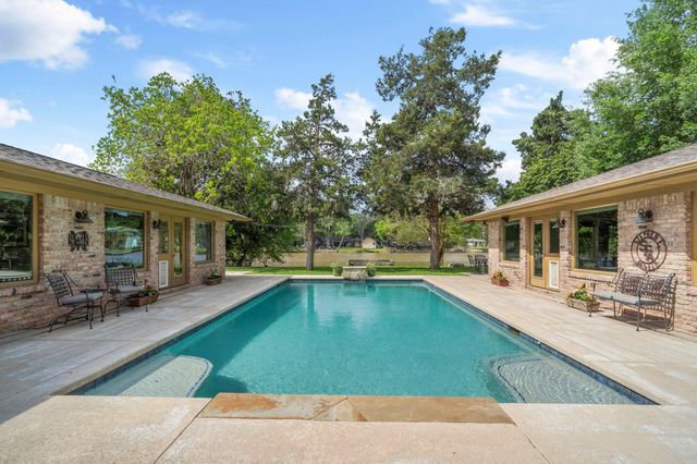 522 Oyster Creek Drive, Sugar Land, TX 77478