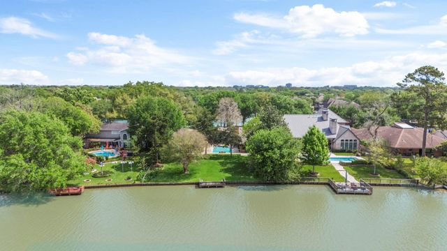 522 Oyster Creek Drive, Sugar Land, TX 77478