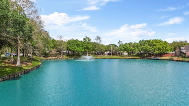 522 Oyster Creek Drive, Sugar Land, TX 77478