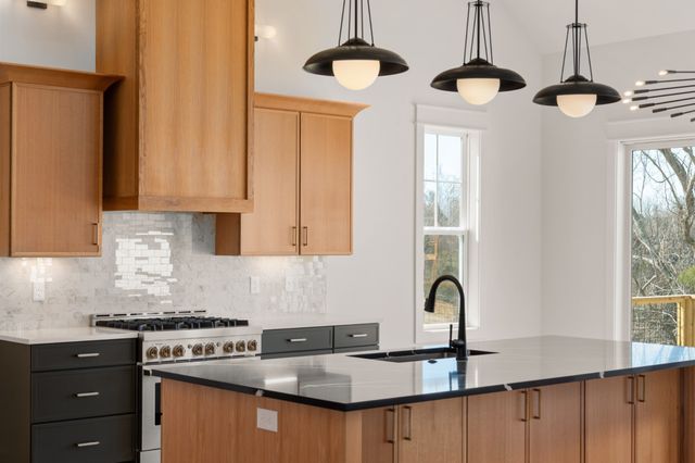 959 Fanning Bend Dr, Winchester, TN 37398