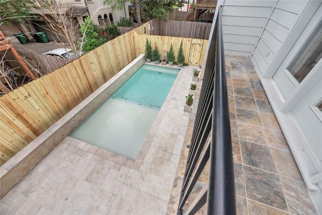 5205 Rose Street B, Houston, TX 77007