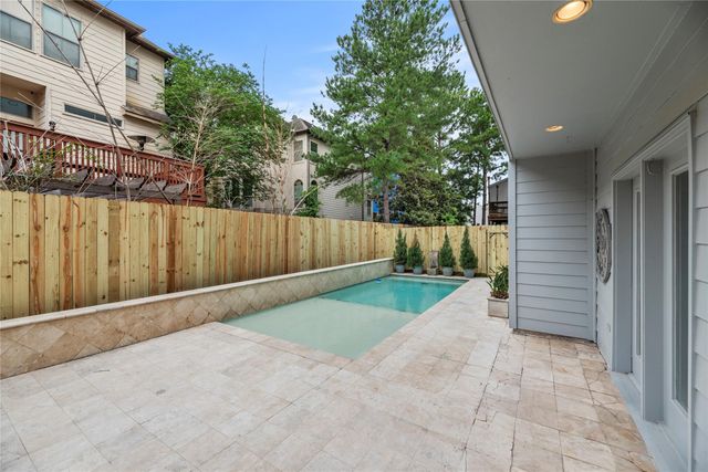5205 Rose Street B, Houston, TX 77007