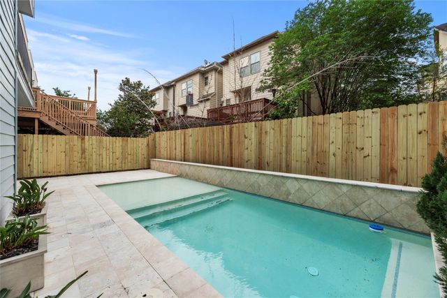 5205 Rose Street B, Houston, TX 77007