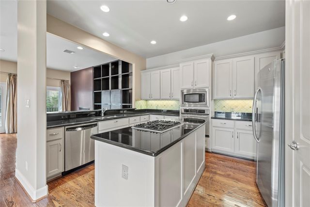 5205 Rose Street B, Houston, TX 77007