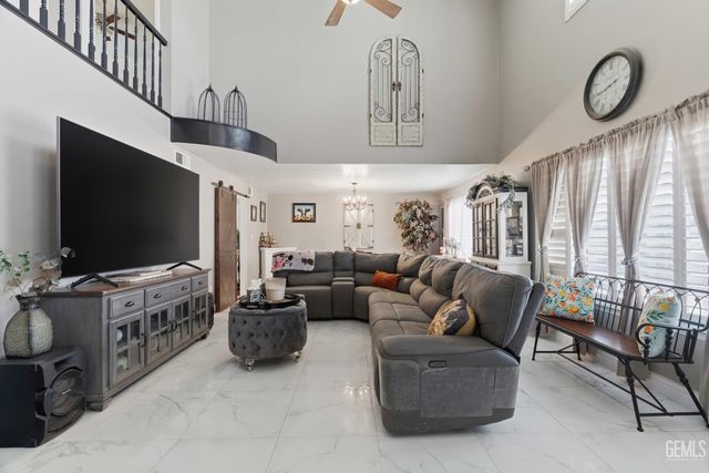 12008 Palm Avenue, Bakersfield, CA 93312