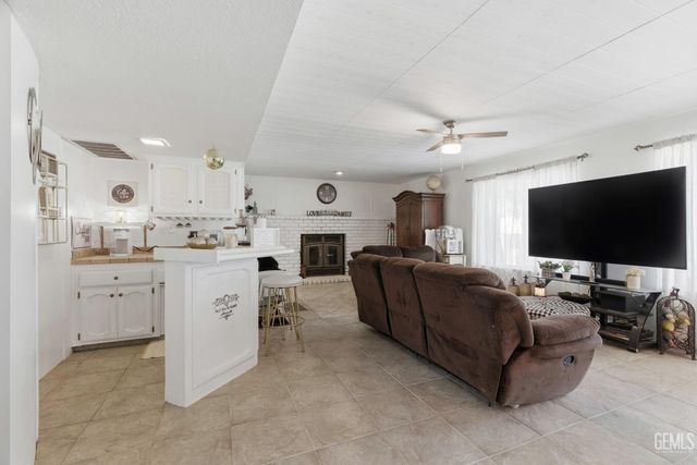 12008 Palm Avenue, Bakersfield, CA 93312