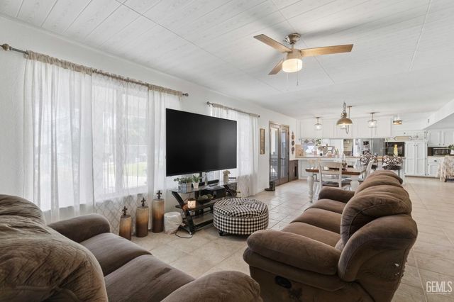 12008 Palm Avenue, Bakersfield, CA 93312