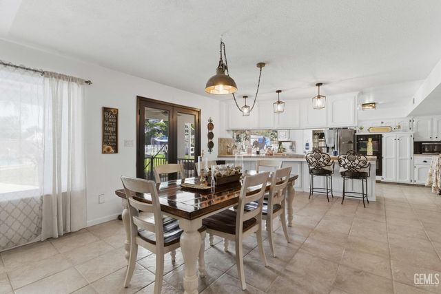 12008 Palm Avenue, Bakersfield, CA 93312