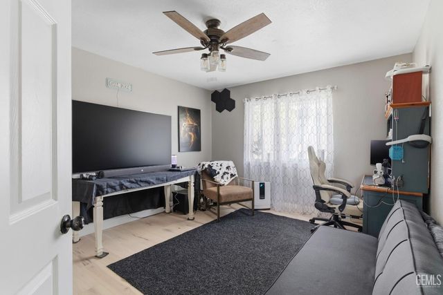 12008 Palm Avenue, Bakersfield, CA 93312