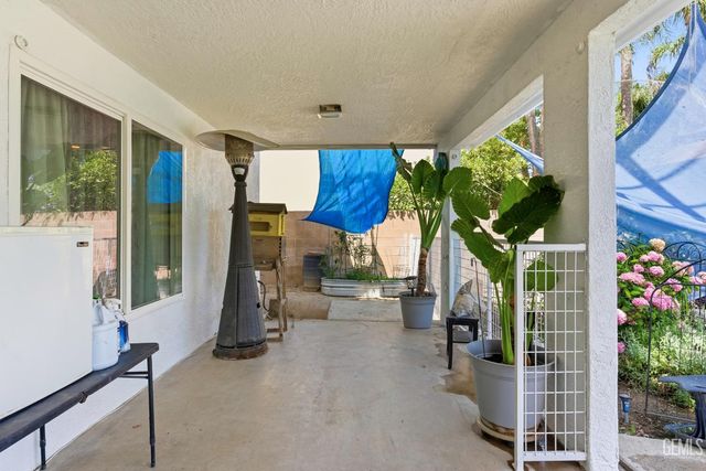12008 Palm Avenue, Bakersfield, CA 93312