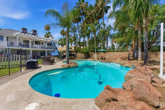 12008 Palm Avenue, Bakersfield, CA 93312
