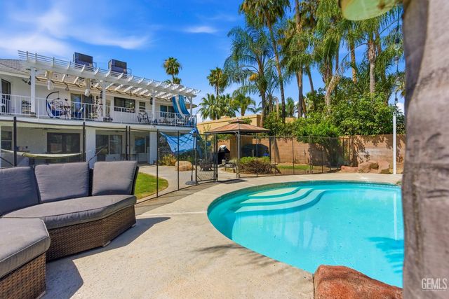 12008 Palm Avenue, Bakersfield, CA 93312