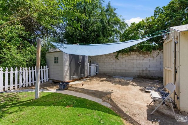 12008 Palm Avenue, Bakersfield, CA 93312