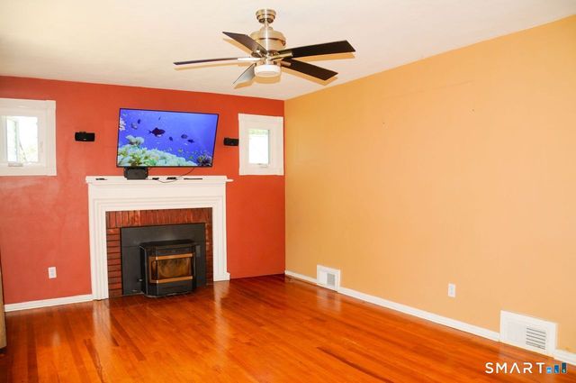 109 White Street, Manchester, CT 06042