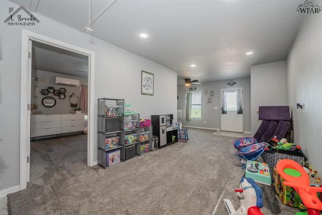 2 GILBERT ROAD, Burkburnett, TX 76354